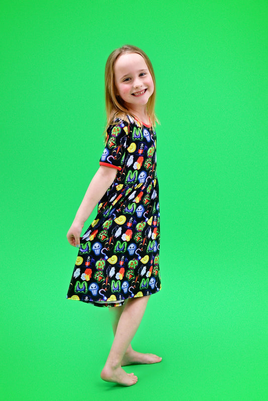 Villain Short Sleeve Milk Silk Dress