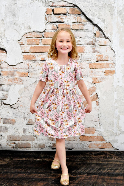 Wizard World Short Sleeve Milk Silk Dress